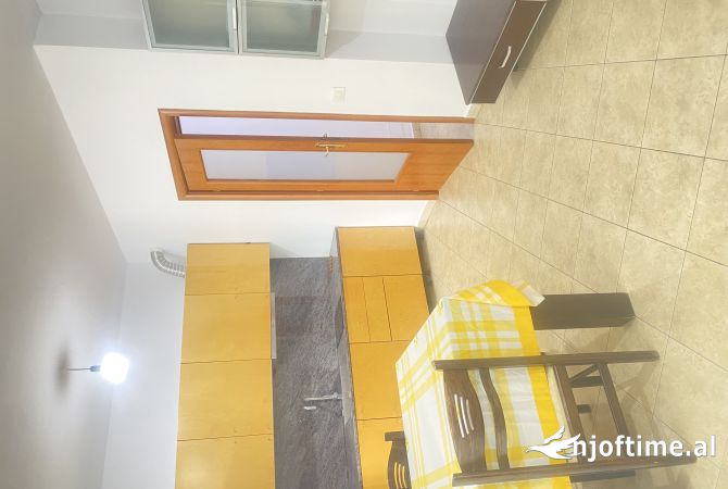 Shtepi me qera 1+1 ne Tirane - 55,000 Leke