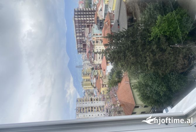 Shtepi me qera Apartament ne Tirane, 1+1, Mobilimi E mobiluar, Pagesa 55,000  Leke.