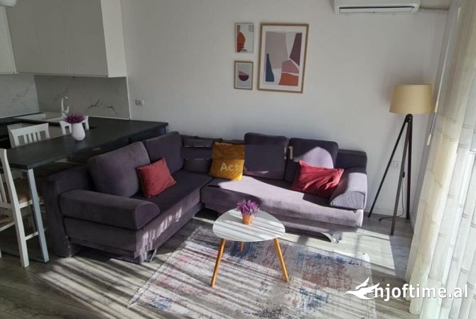 Shtepi me qera 2+1 ne Tirane - 620 Euro