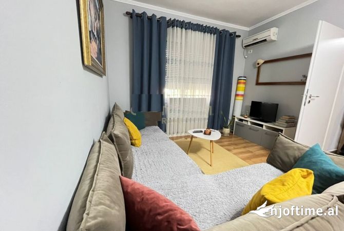 Shtepi me qera 2+1 ne Tirane - 650 Euro