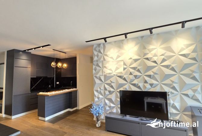 Shtepi me qera 2+1 ne Tirane - 2,000 Euro