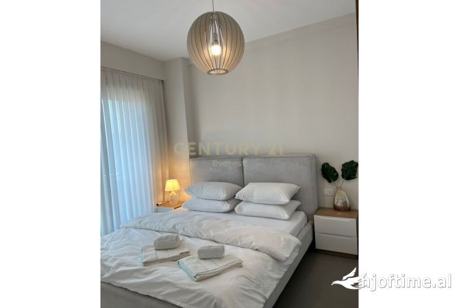 Shtepi me qera 2+1 ne Tirane - 1,100 Euro