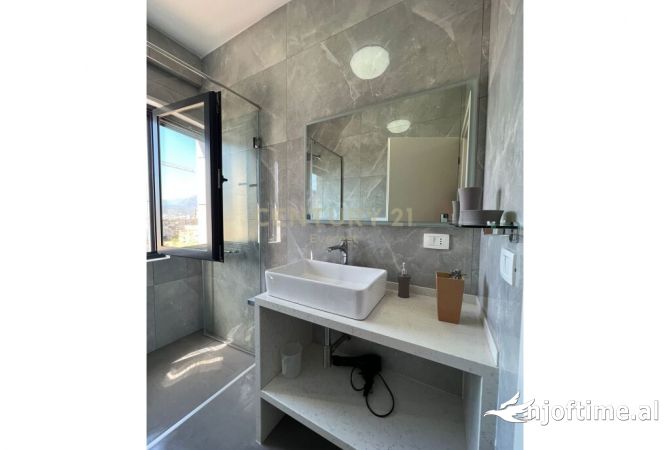 Shtepi me qera 2+1 ne Tirane - 1,100 Euro