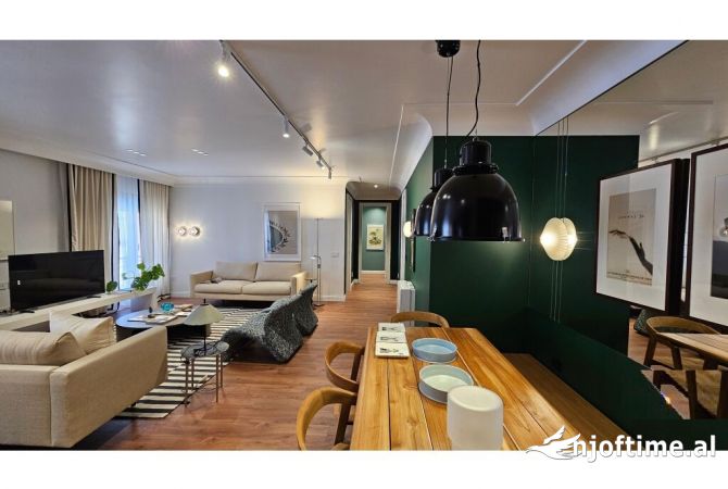 Shtepi me qera 3+1 ne Tirane - 2,000 Euro