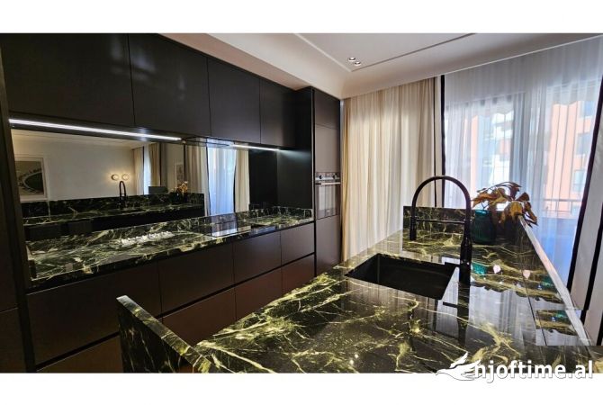 Shtepi me qera 3+1 ne Tirane - 2,000 Euro