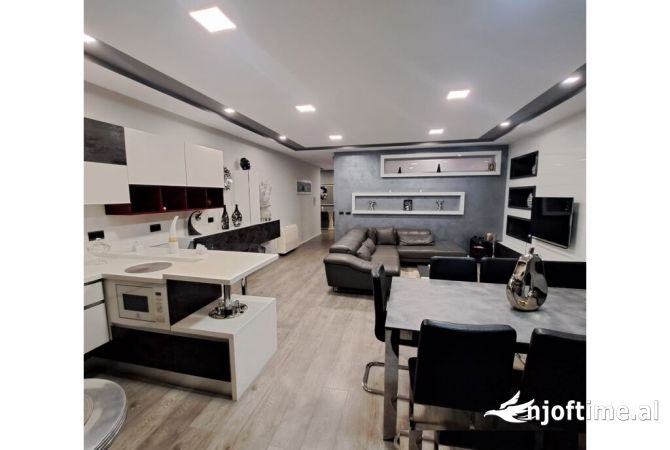 Shtepi me qera 3+1 ne Tirane - 1,000 Euro