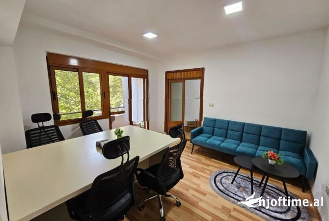 Ambient biznesi me qera 3+1 ne Tirane - 850 Euro
