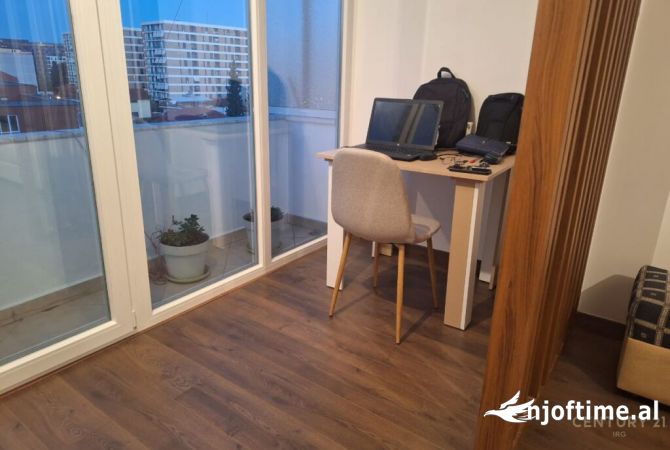 Shtepi me qera 2+1 ne Tirane - 700 Euro