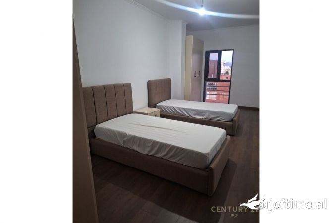 Shtepi me qera 2+1 ne Tirane - 700 Euro