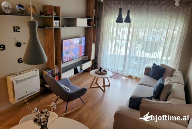 Shtepi me qera 2+1 ne Tirane - 750 Euro