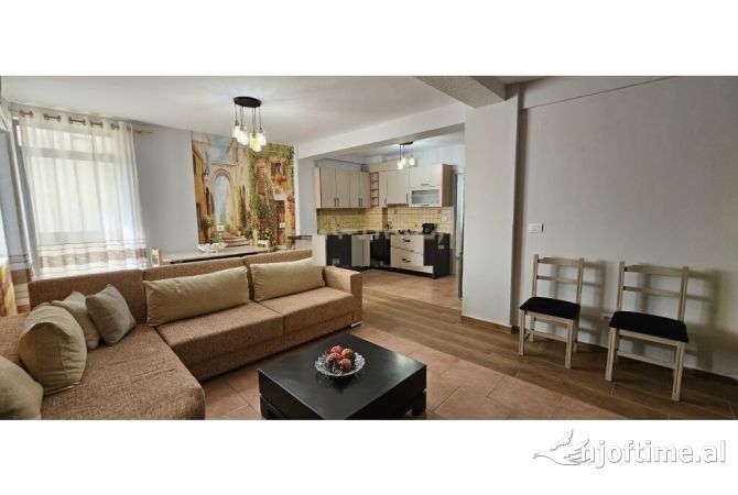 Shtepi me qera 2+1 ne Tirane - 650 Euro