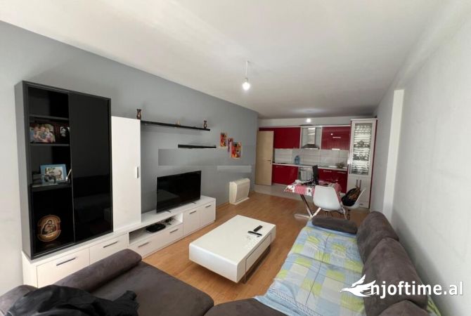 Shtepi me qera 2+1 ne Tirane - 700 Euro