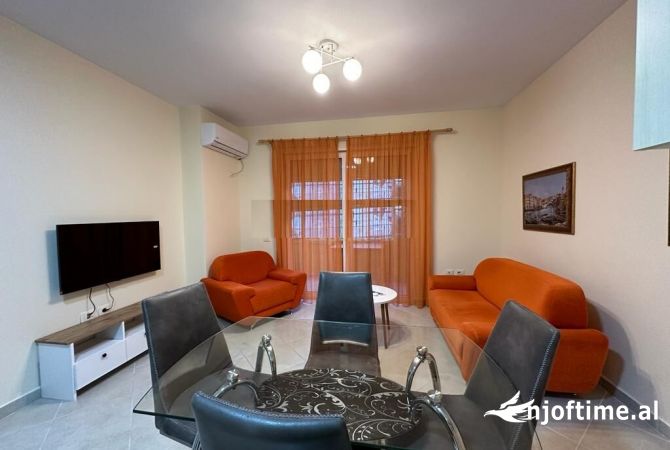 Shtepi me qera 2+1 ne Tirane - 580 Euro