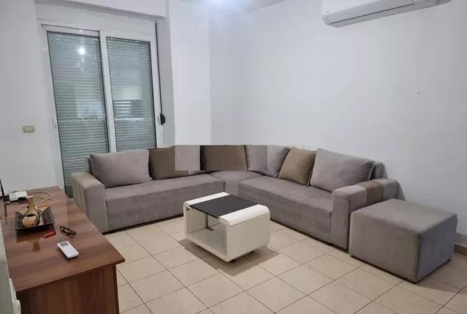 Shtepi me qera 1+1 ne Tirane - 430 Euro