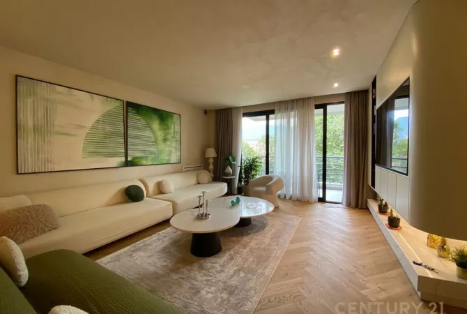 Shtepi me qera 3+1 ne Tirane - 3,000 Euro