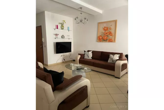 Shtepi me qera 1+1 ne Tirane - 470 Euro