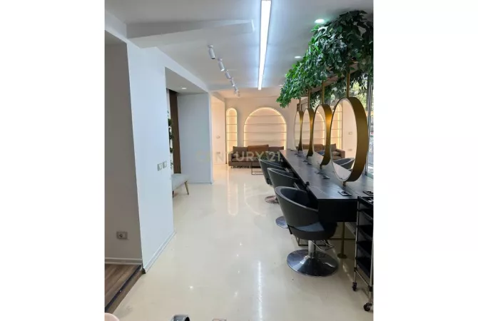 Ambient biznesi me qera 3+1 ne Tirane - 1,400 Euro