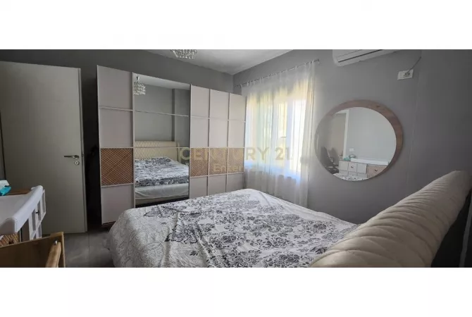 Apartament 2+1 Me Qira te Rruga e Kavajës