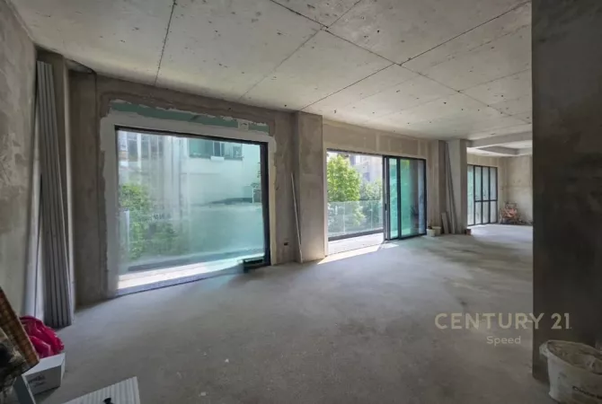 Ambient biznesi me qera 1+1 ne Tirane - 2,500 Euro