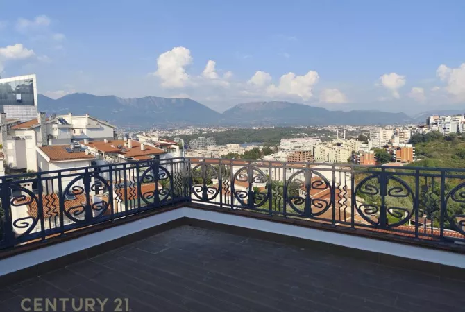 Shtepi me qera 4+1 ne Tirane - 5,000 Euro