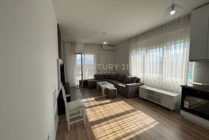 Shtepi me qera 2+1 ne Tirane - 700 Euro