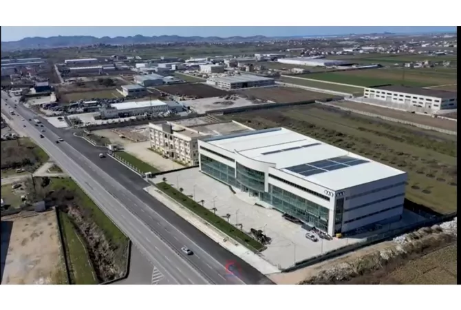 Ambient biznesi me qera 1+1 ne Durres - 7,200 Euro