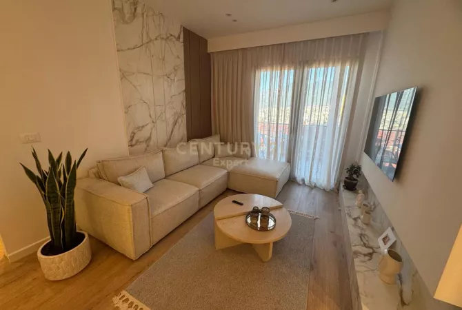 Shtepi me qera 2+1 ne Tirane - 1,500 Euro