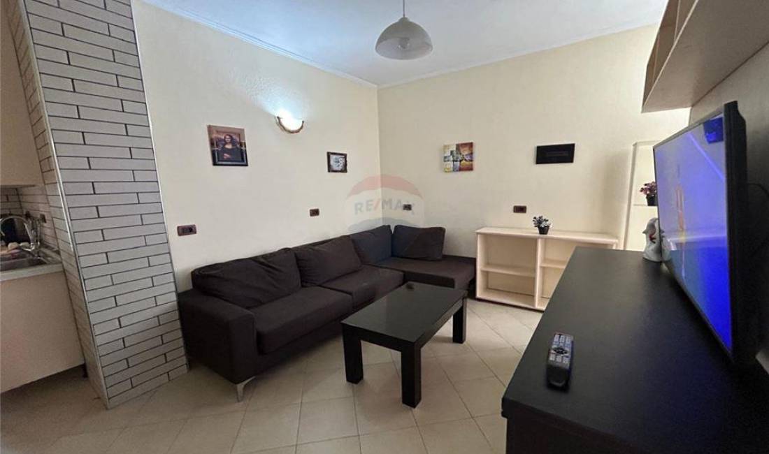 Shtepi me qera Apartament ne Tirane, 1+1, Mobilimi E mobiluar, Pagesa 350  Euro.