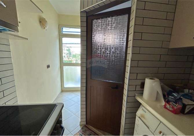 Shtepi me qera Apartament ne Tirane, 1+1, Mobilimi E mobiluar, Pagesa 350  Euro.