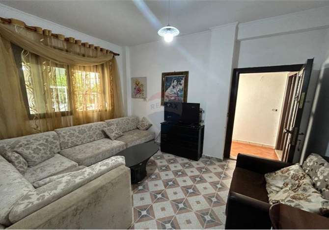 Shtepi me qera Apartament ne Tirane, 1+1, Mobilimi E mobiluar, Pagesa 340  Euro.
