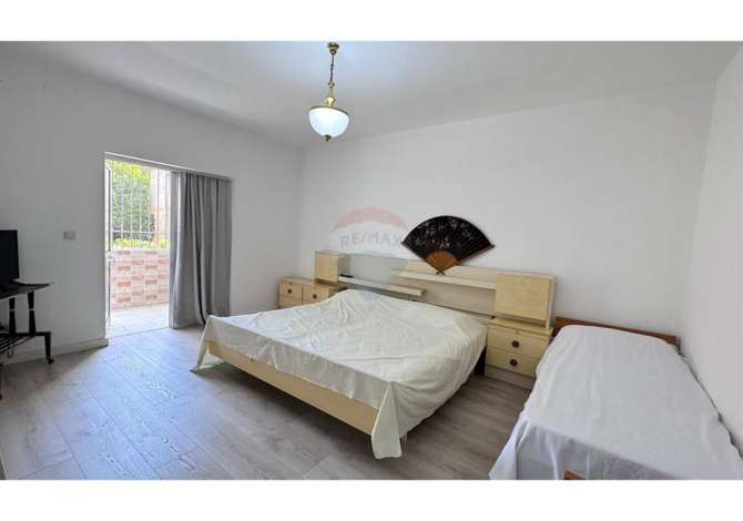 Shtepi me qera Apartament ne Tirane, 3+1, Mobilimi E mobiluar, Pagesa 600  Euro.