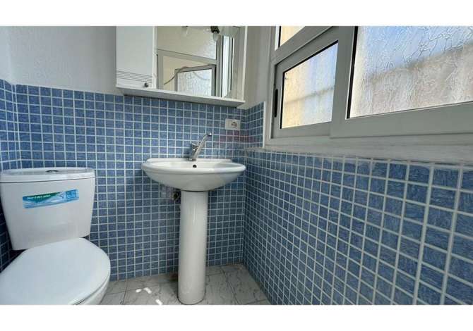 Shtepi me qera Apartament ne Tirane, 3+1, Mobilimi E mobiluar, Pagesa 600  Euro.