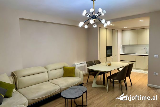 Shtepi me qera 2+1 ne Tirane - 1,300 Euro