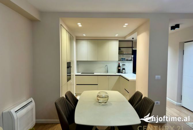 Shtepi me qera 2+1 ne Tirane - 1,300 Euro