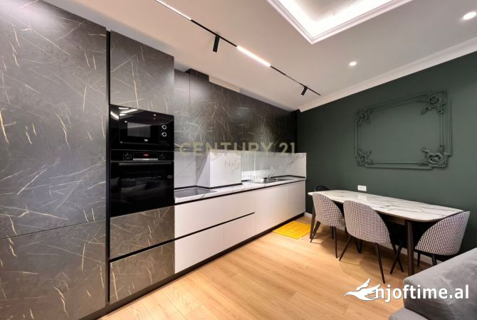 Shtepi me qera 2+1 ne Tirane - 1,300 Euro