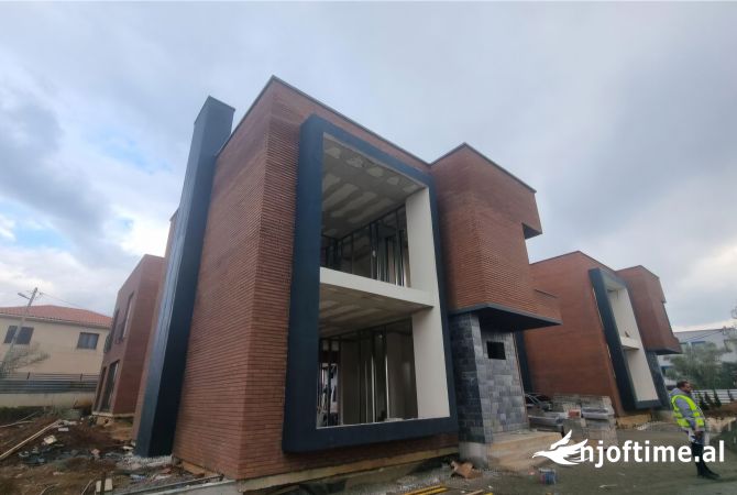 Shtepi ne shitje 3+1 ne Tirane - 375,000 Euro