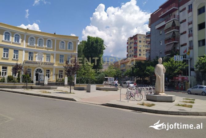 Ambient biznesi ne shitje 1+1 ne Tirane - 400,000 Euro