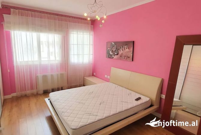 Shtepi me qera 2+1 ne Tirane - 750 Euro
