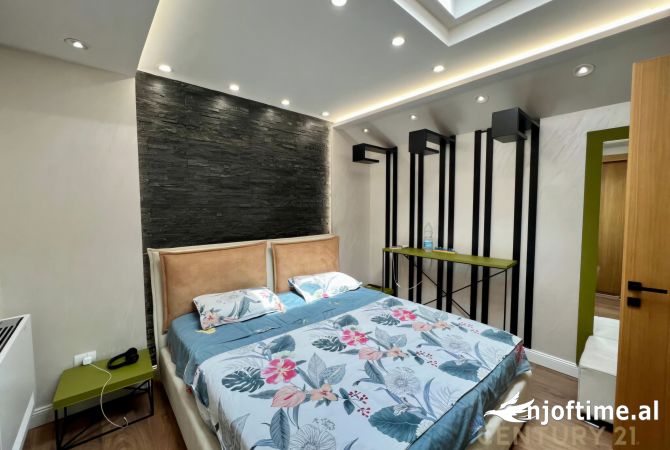 Shtepi ne shitje Duplex(shtepi me 2 kate) ne Tirane, 3+1, Mobilimi E mobiluar, Pagesa 500,000  Euro.