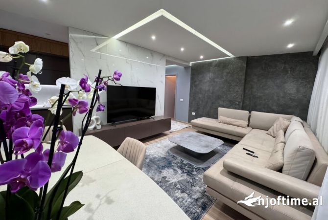 Shtepi ne shitje 3+1 ne Tirane - 385,000 Euro