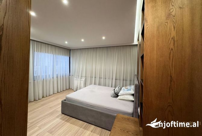 Shtepi ne shitje 3+1 ne Tirane - 385,000 Euro