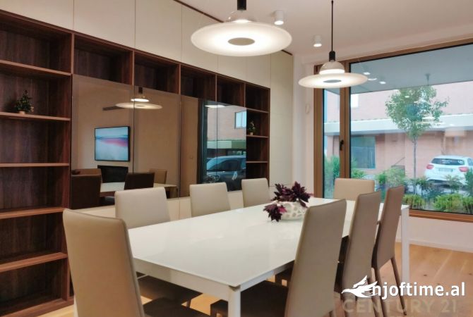 Casa in vendita 6+1 a Tirana - 950,000 Euro