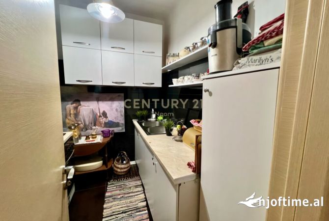 Shtepi ne shitje Apartament ne Tirane, 2+1, Mobilimi E mobiluar, Pagesa 180,000  Euro.