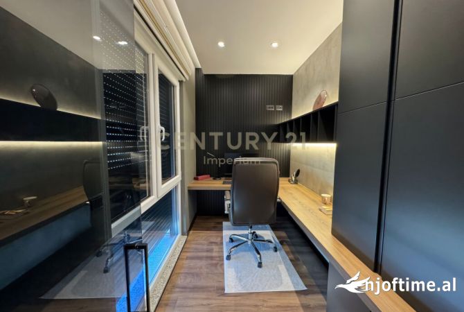 Shtepi ne shitje Apartament ne Tirane, 2+1, Mobilimi E mobiluar, Pagesa 155,000  Euro.