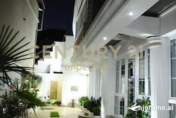 Business Property in Sale 5+1 in Tirana - 2,070,000 Euro