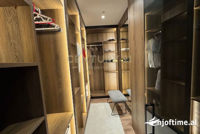 Shtepi ne shitje Apartament ne Tirane, 2+1, Mobilimi E mobiluar, Pagesa 155,000  Euro.