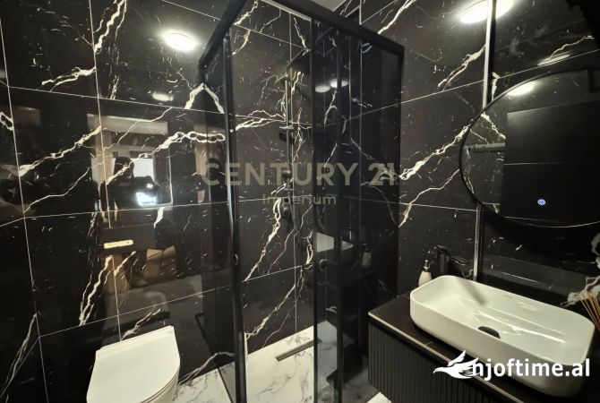 Shtepi ne shitje Apartament ne Tirane, 2+1, Mobilimi E mobiluar, Pagesa 155,000  Euro.