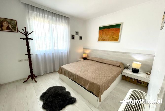 Shtepi ne shitje Apartament ne Tirane, 2+1, Mobilimi E mobiluar, Pagesa 229,000  Euro.