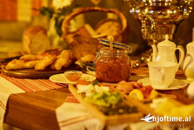 Ambient biznesi ne shitje 5+1 ne Tirane - 2,800,000 Euro