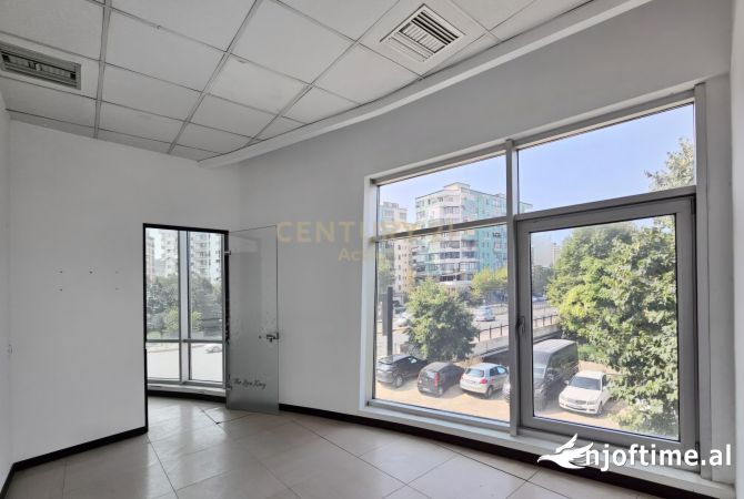 NJESI KOMERCIALE PER SHITJE PERBALLE KOMPLEKSIT DELIJORGJI